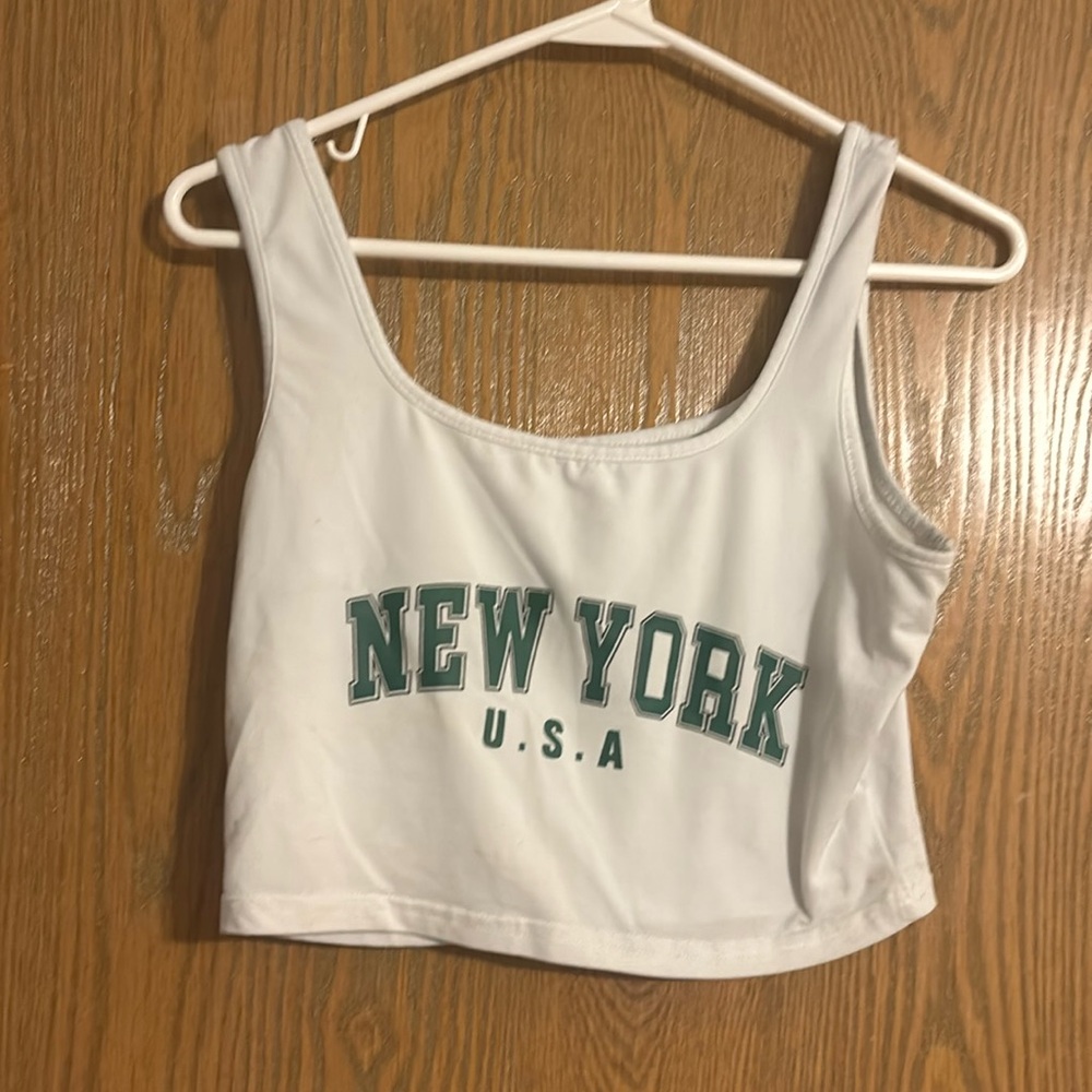 EUC Green and White New York U.S.A SHEIN Crop Tank Top. Size (M)